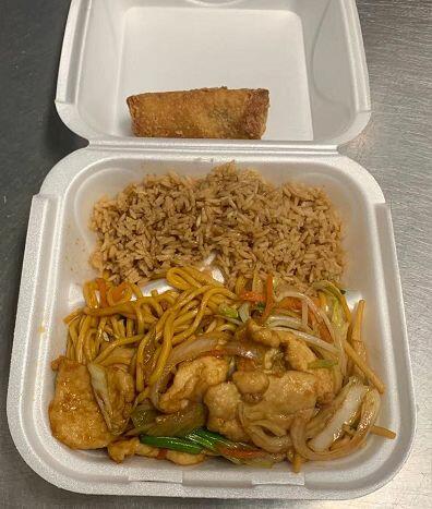 L21. Chicken Lo Mein