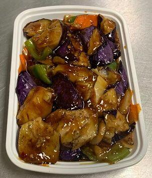 V7. Eggplant W. Garlic Sauce
