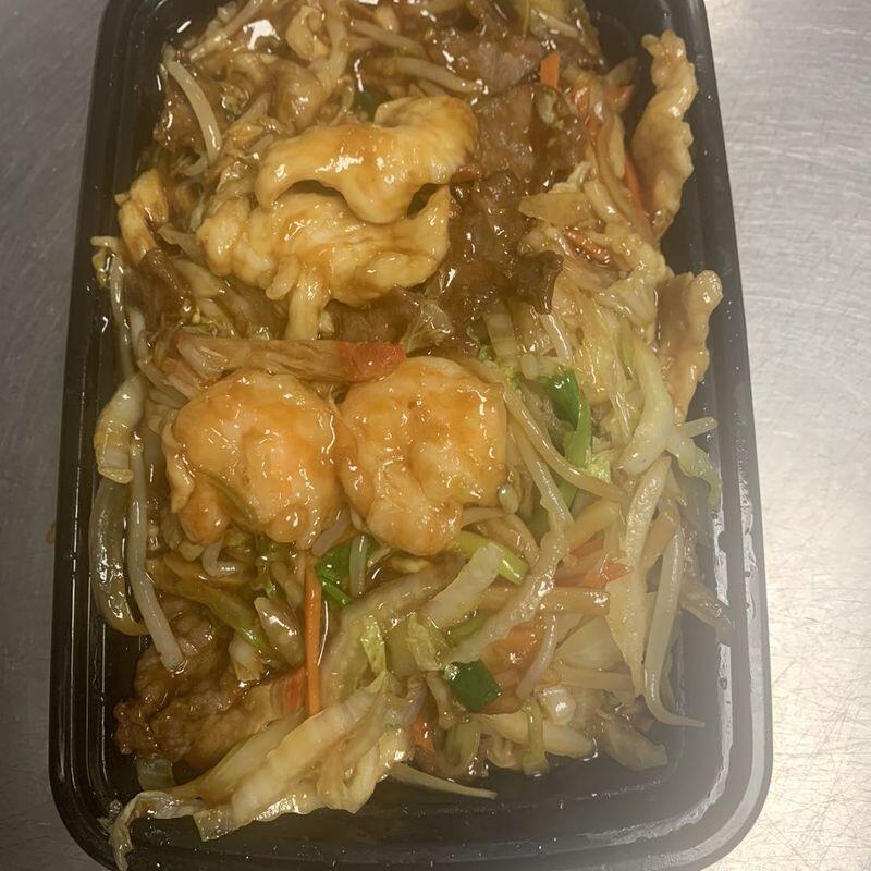 CM6. House Special Chow Mein